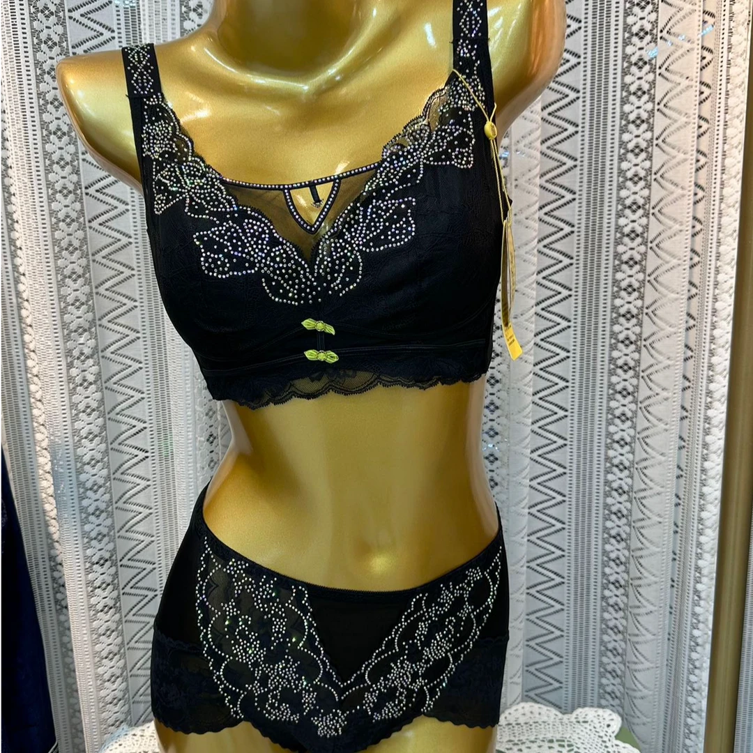 xarifa文胸套装薄款烫钻性感大胸显小舒适无钢圈8924