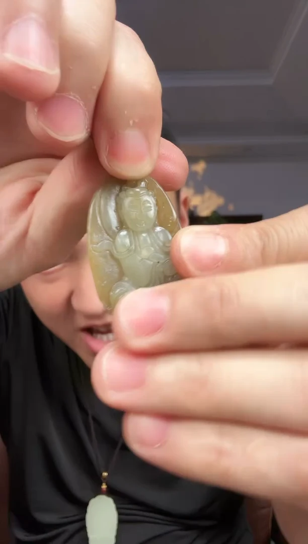 和田玉未镶嵌颈饰1