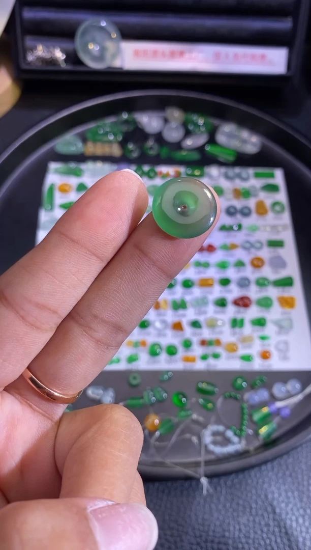 未镶嵌挂件翡翠扣子