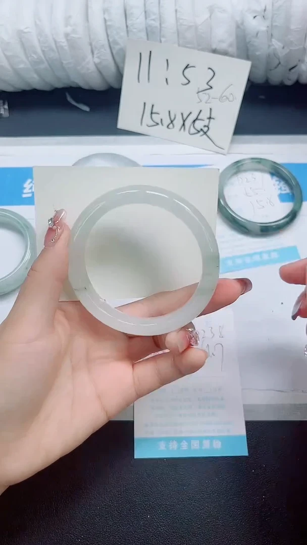 石英质玉手镯未镶嵌b238-61.7