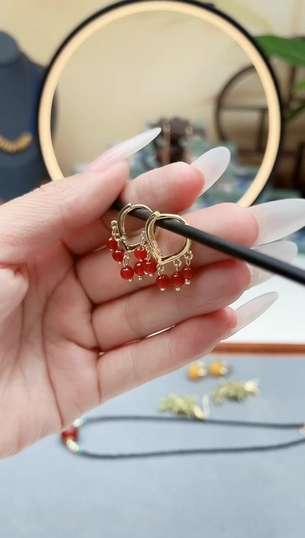 玛瑙/玉髓耳饰银S925镶嵌00耳扣红色