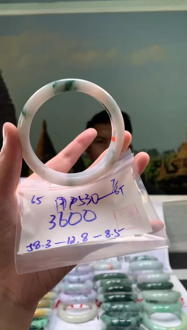 翡翠手镯未镶嵌翡翠手镯 下单联系小耳机#65