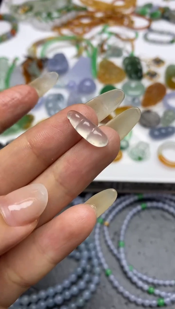 定制翡翠未镶嵌翡翠毛货~