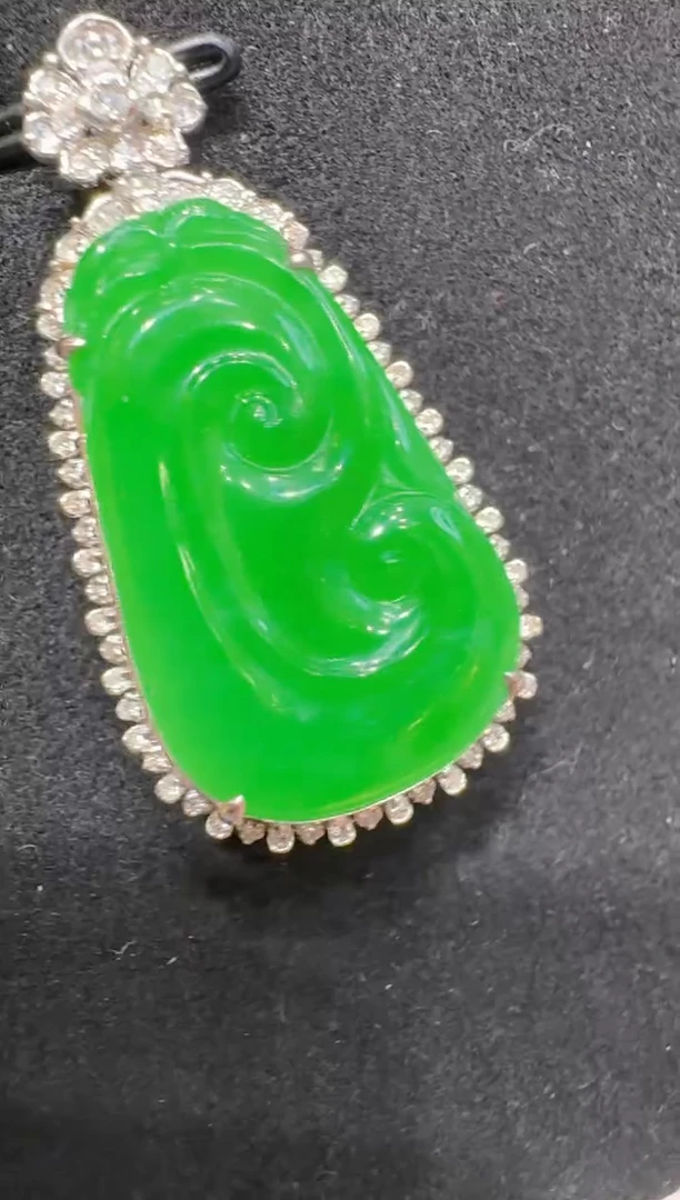 吊坠(不含链)18K金镶嵌翡翠多样性团购发一件