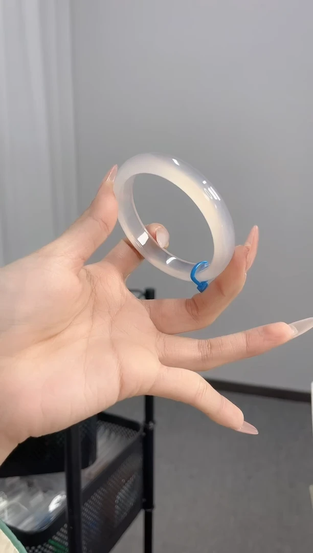 【闪购商品】玛瑙/玉髓手镯未镶嵌54-55圈