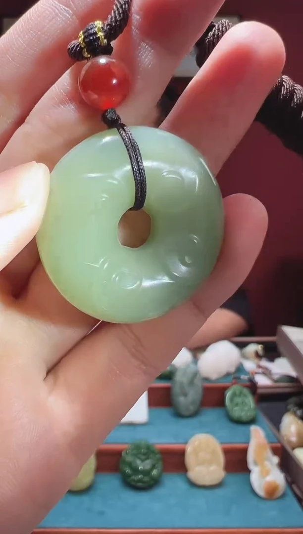 和田玉未镶嵌吊坠(不含链)1