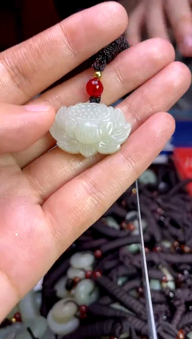 未镶嵌和田玉挂件1