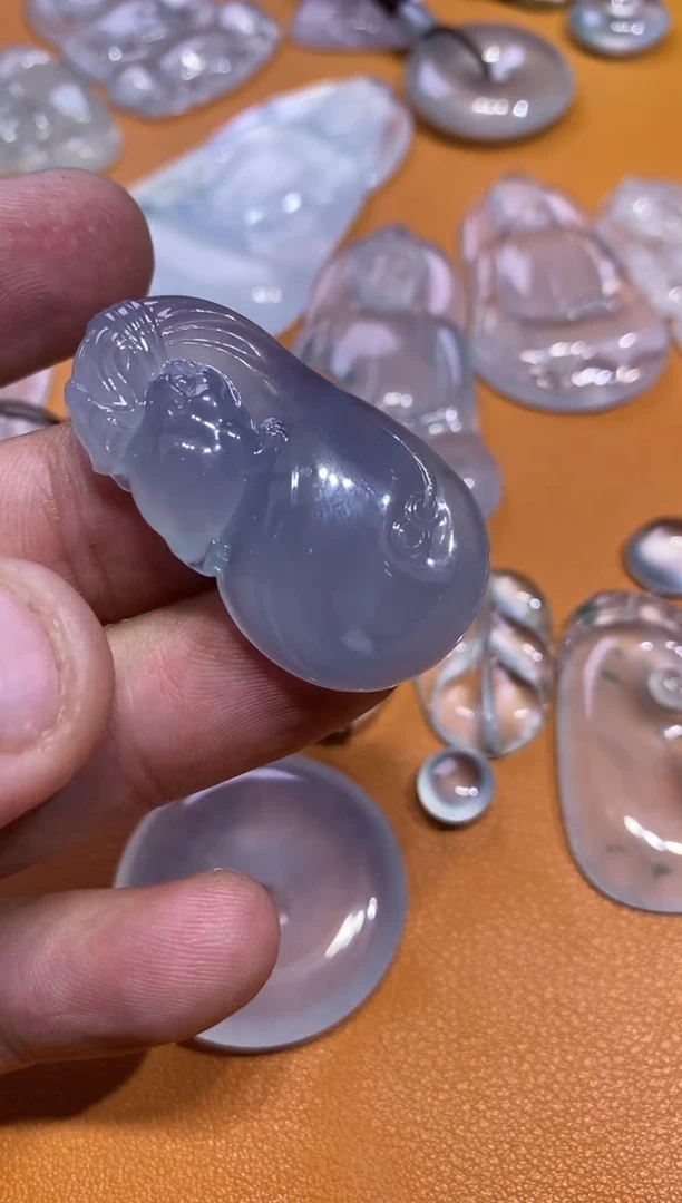 吊坠(不含链)未镶嵌翡翠钱袋29800  39.4  22.1  7.6