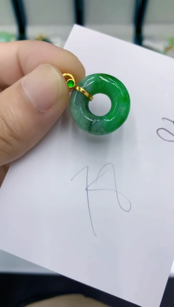 颈饰未镶嵌翡翠翡翠