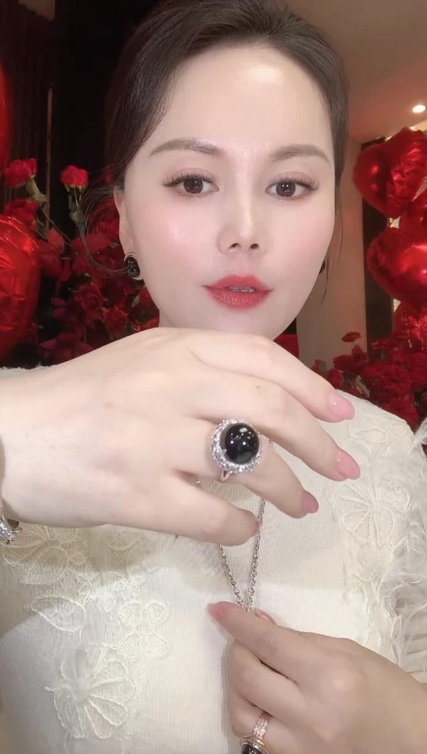 18K金镶嵌戒指翡翠A136