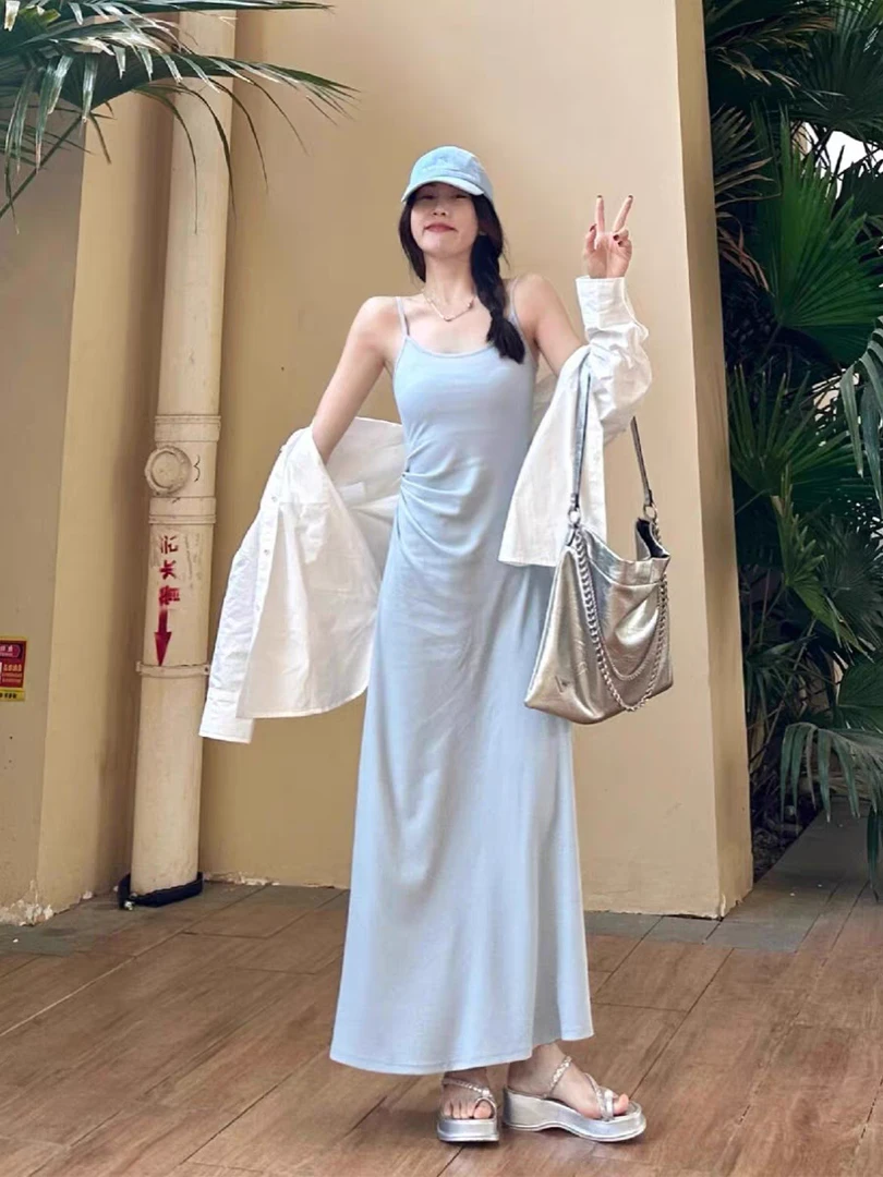 浅蓝色连衣裙爆爆清纯吊带连衣裙女夏天甜美森系多巴胺穿搭长裙子