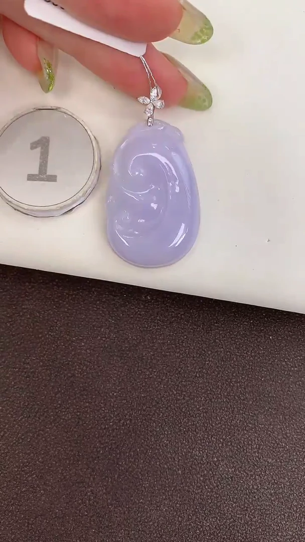 颈饰18K金镶嵌翡翠天然缅甸a货翡翠