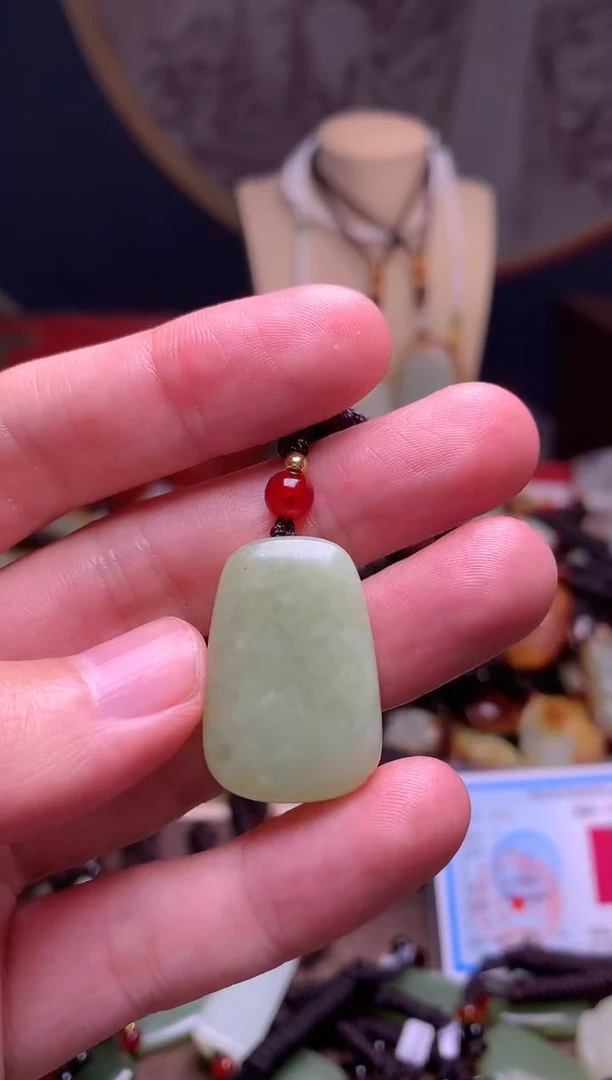颈饰未镶嵌和田玉新疆料青海料清水和田玉吊坠