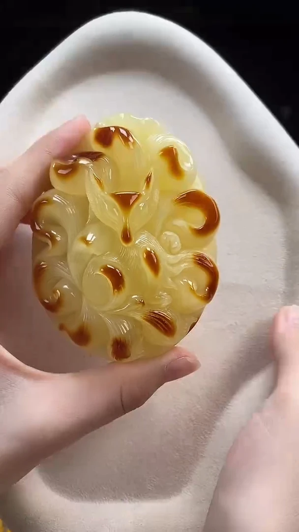 琥珀颈饰未镶嵌吊坠