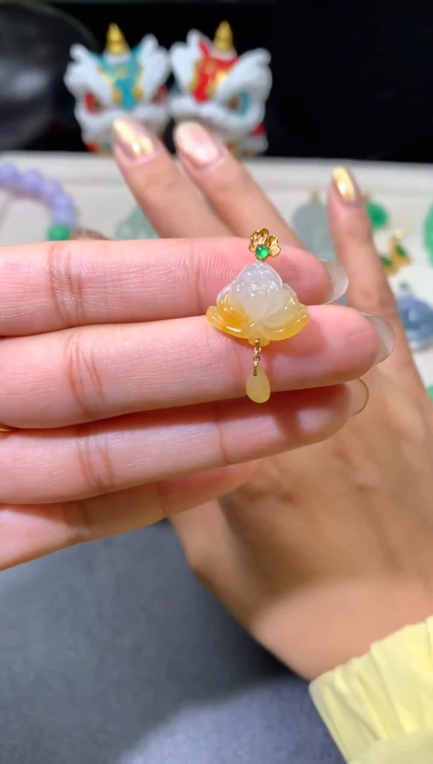 吊坠(不含链)18K金镶嵌翡翠翡翠