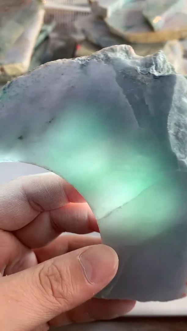 翡翠未镶嵌颈饰0东0翡翠珠宝917