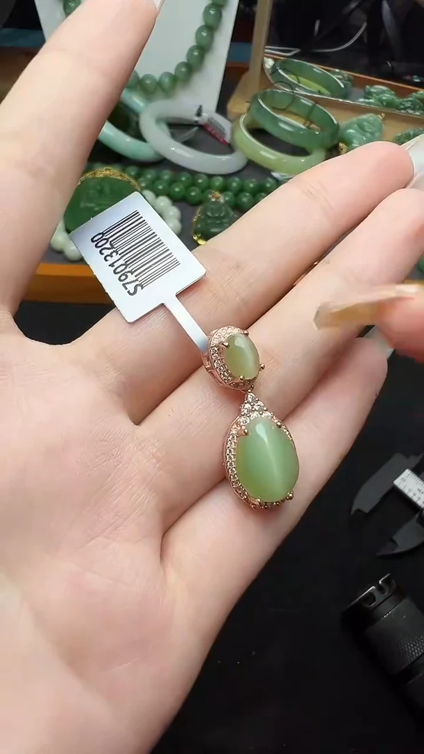 【闪购商品】和田玉吊坠(赠链)未镶嵌59