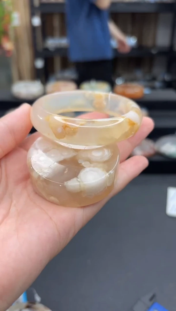 未镶嵌手镯石英质玉204(54圈赠送镯心)