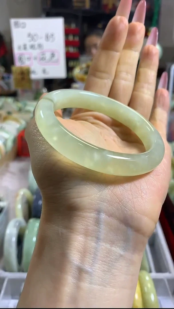 未镶嵌岫玉手镯26 54+ 包容