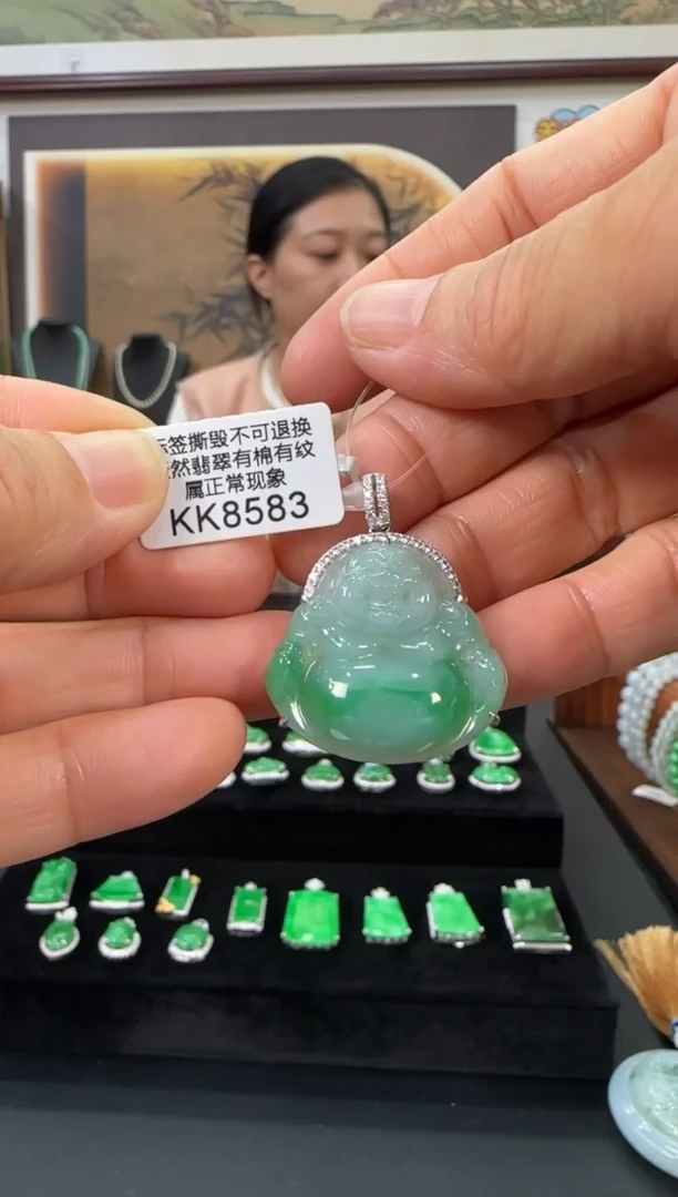 翡翠18K金镶嵌颈饰KK8583佛公