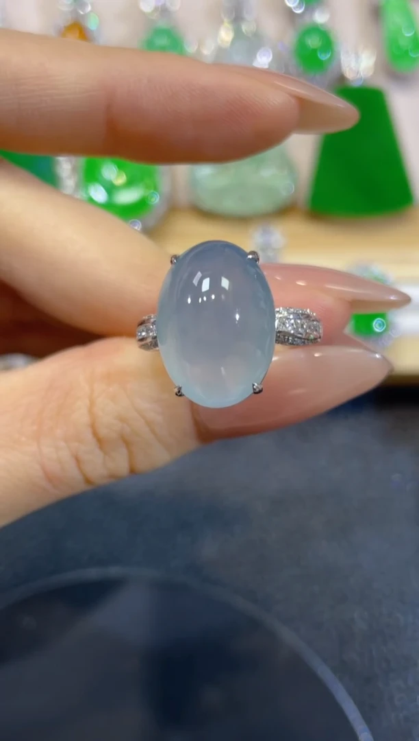 颈饰18K金镶嵌翡翠团购30