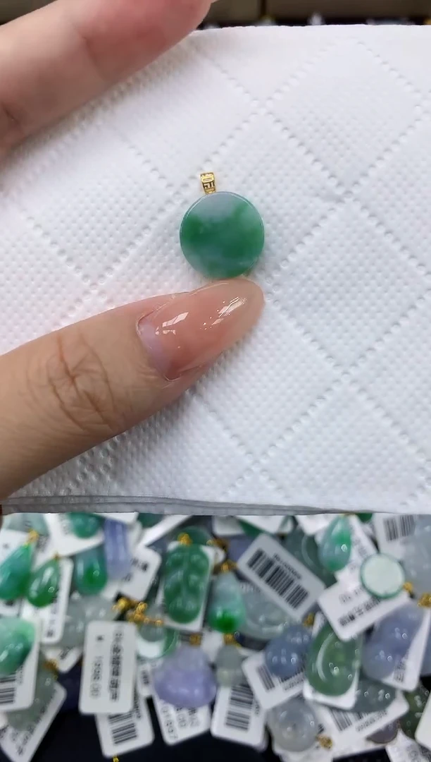 颈饰未镶嵌翡翠11111111111