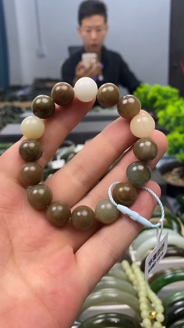 和田玉手镯未镶嵌12mm