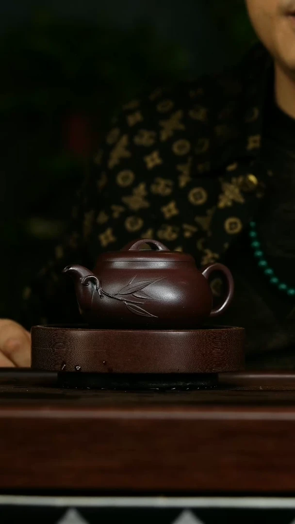 茶壶紫砂N*Rc1石红汉瓦竹报春