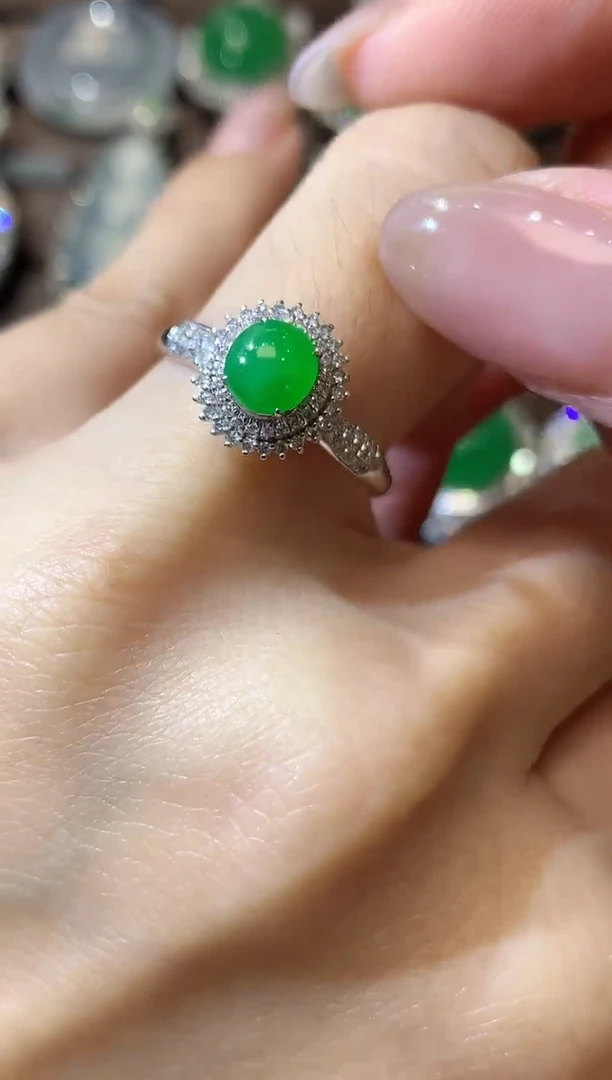 翡翠戒指18K金镶嵌D7