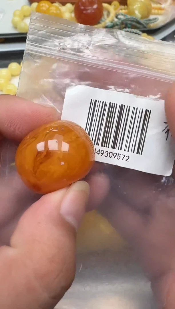 裸石琥珀未镶嵌如图