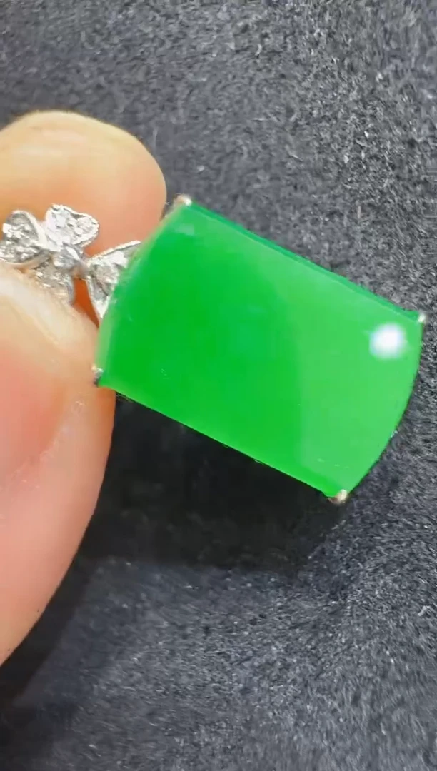 吊坠(不含链)18K金镶嵌翡翠多样性团购发一件