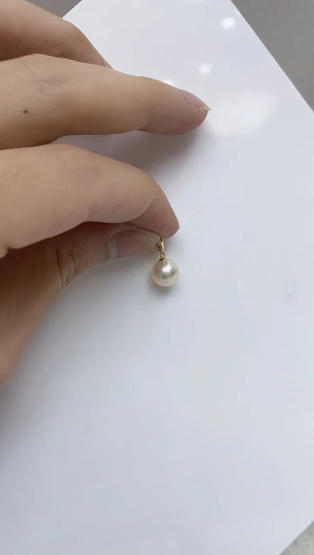 颈饰18K金镶嵌海水珍珠