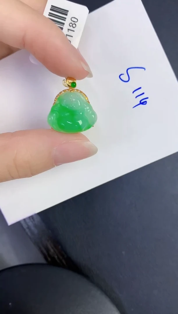 颈饰18K金镶嵌翡翠越**好缅甸天然翡翠A货