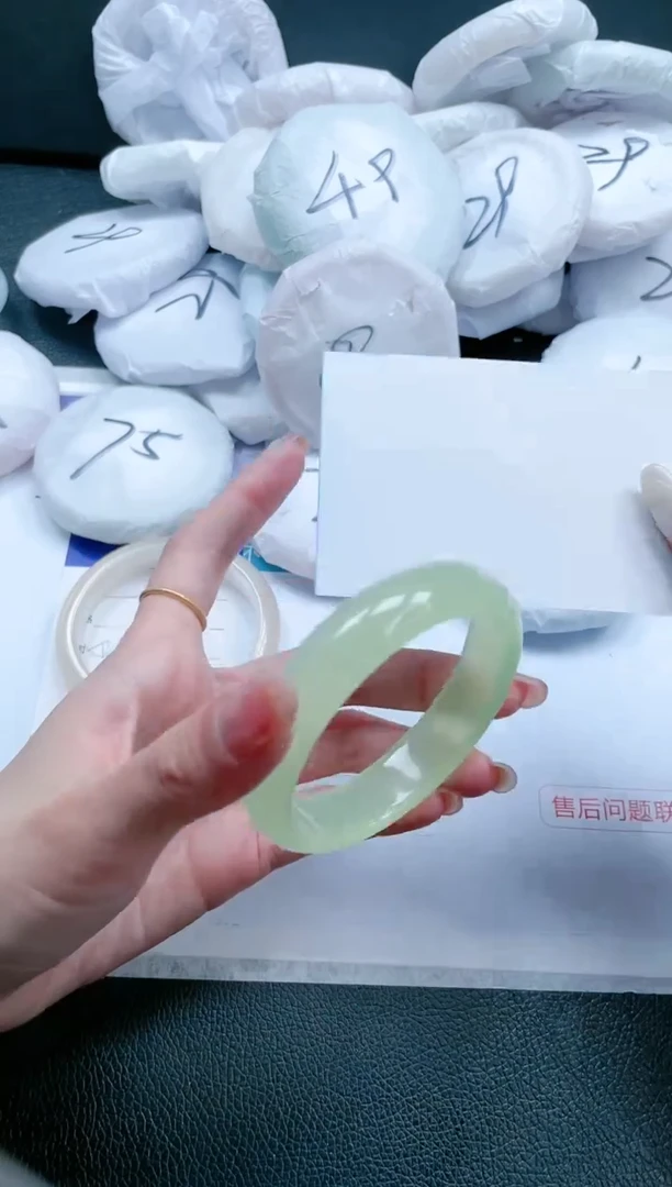 【闪购商品】石英质玉手镯未镶嵌19J211-56