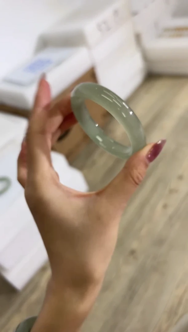 未镶嵌手镯石英质玉113-56D