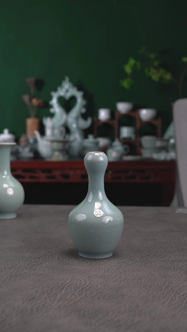 天蓝釉蒜头瓶12微微暇简包-二
