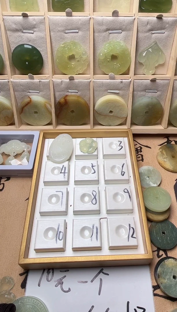 未镶嵌岫玉珠宝半成品1