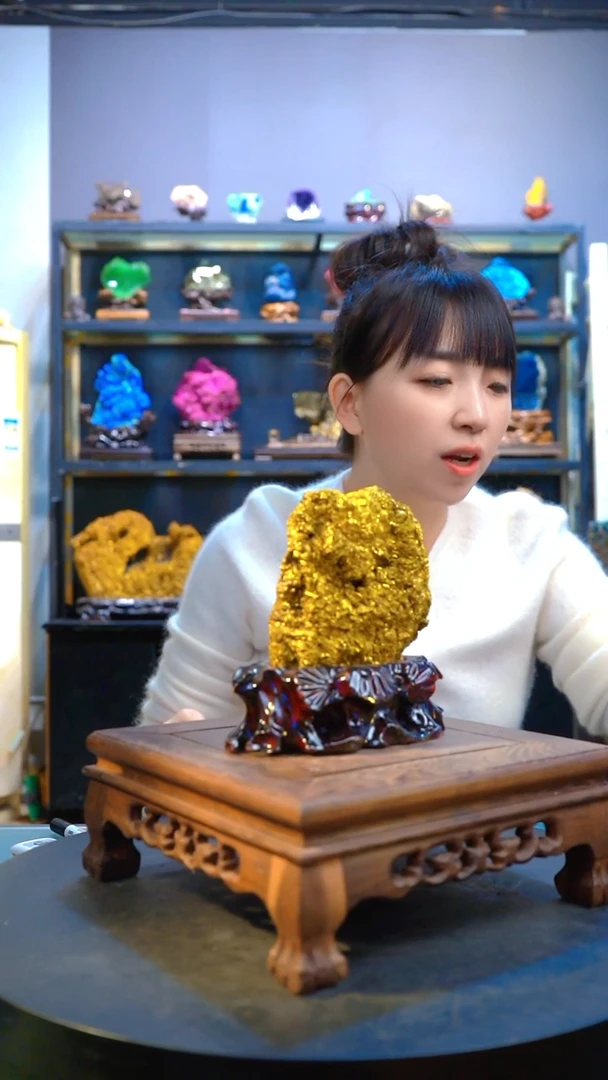 石材星*精品矿物晶体摆件