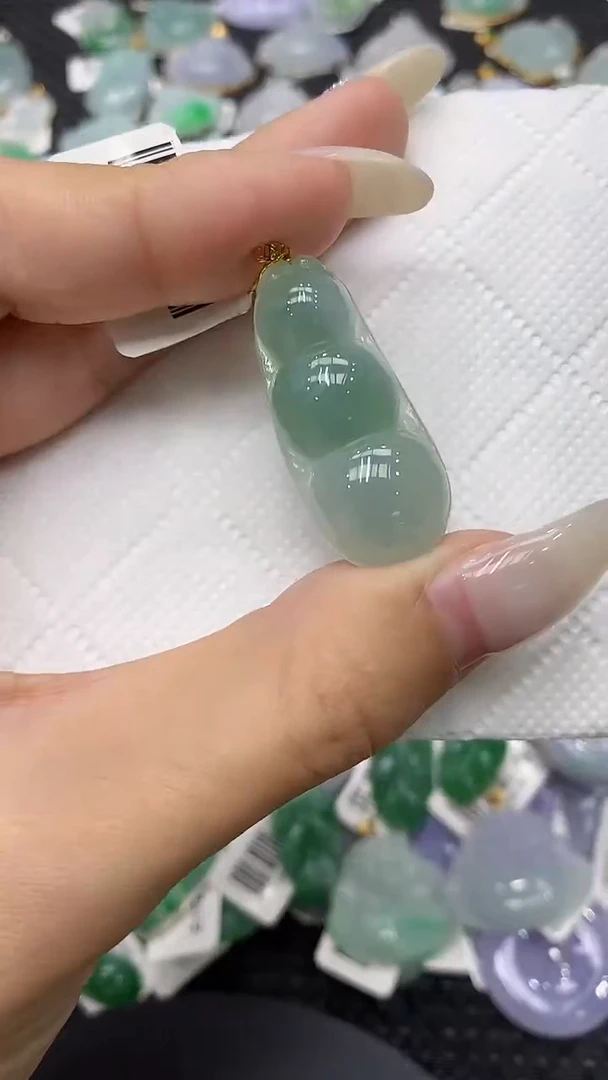 颈饰18K金镶嵌翡翠11111111111