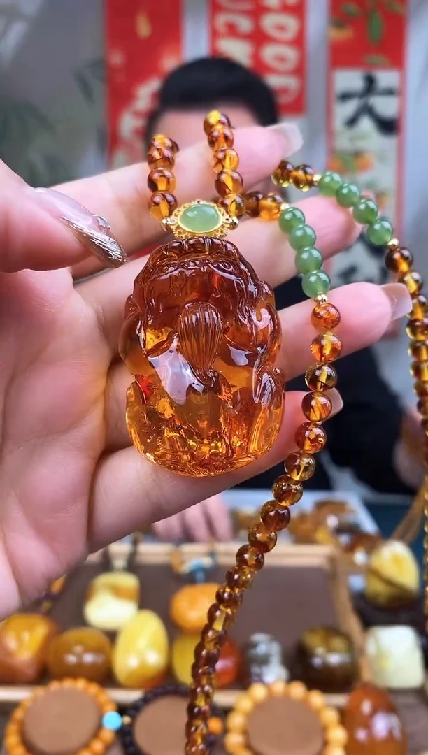 【闪购商品】琥珀裸石未镶嵌基地发货 一物一证 顺丰包邮