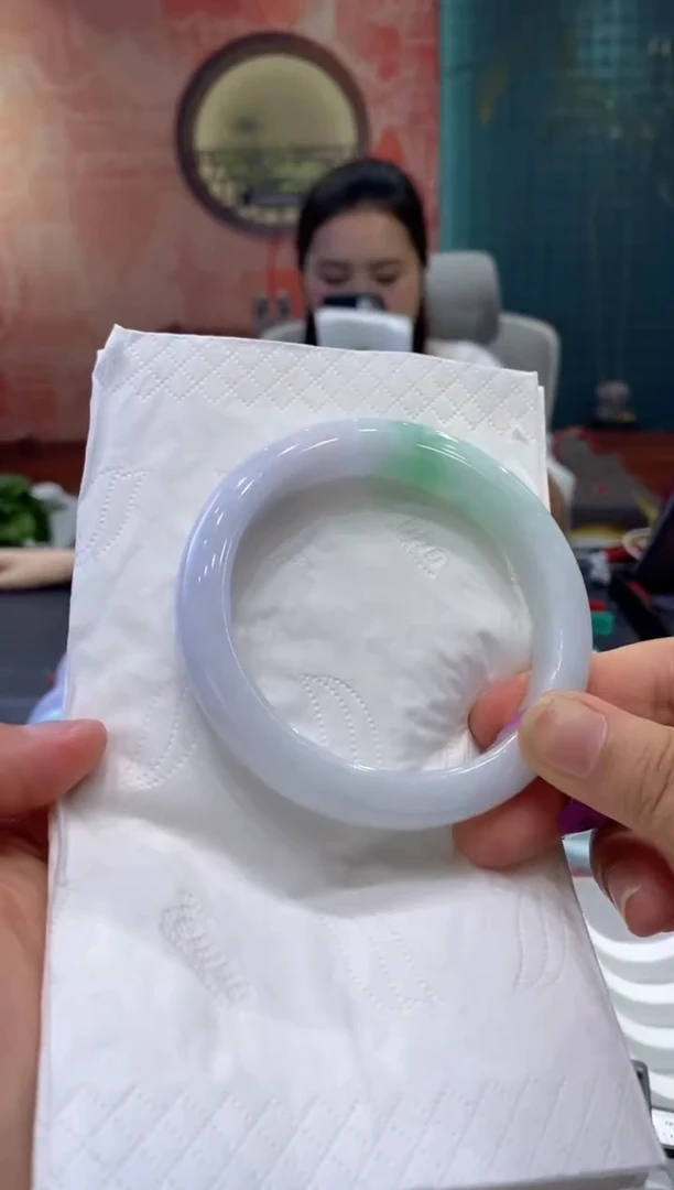 翡翠手镯未镶嵌多人0007910