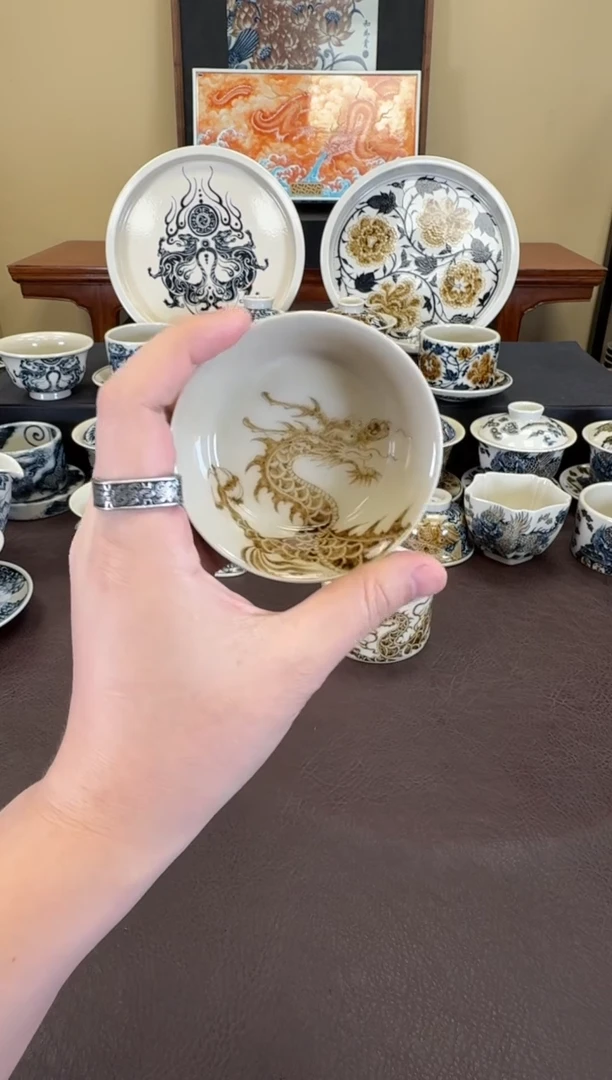 有**州釉里金1351龙纹金鳞盏