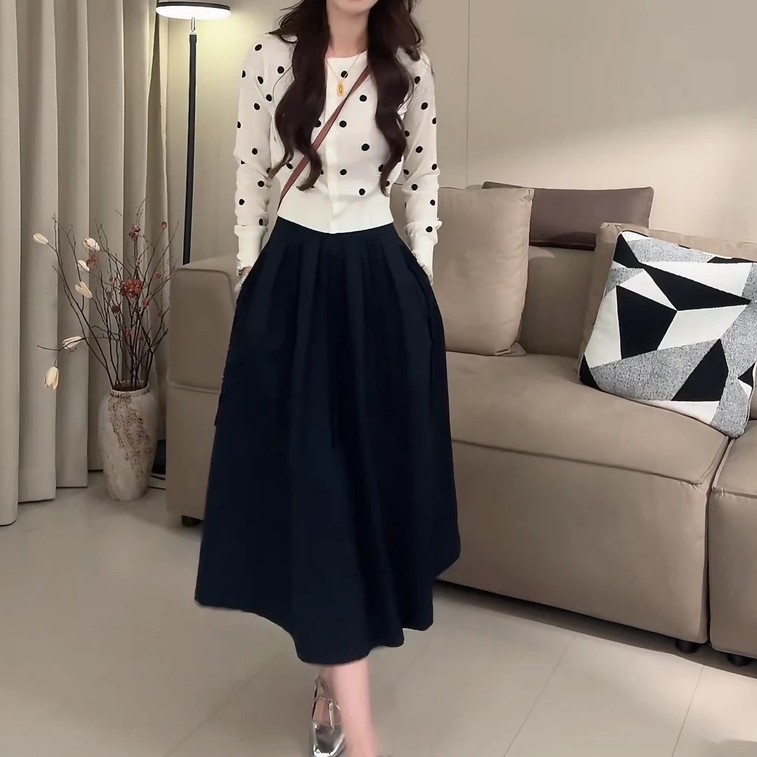 2025早秋新款小香风气质轻奢波点提花长袖针织开衫上衣LK2505885