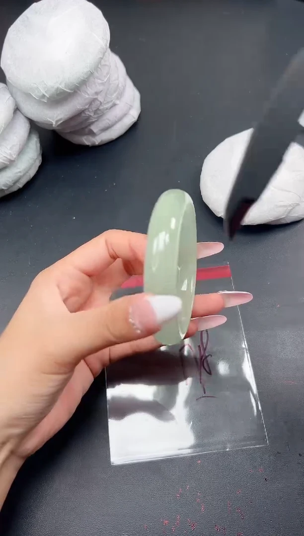 精品手镯，一物一拍J-079