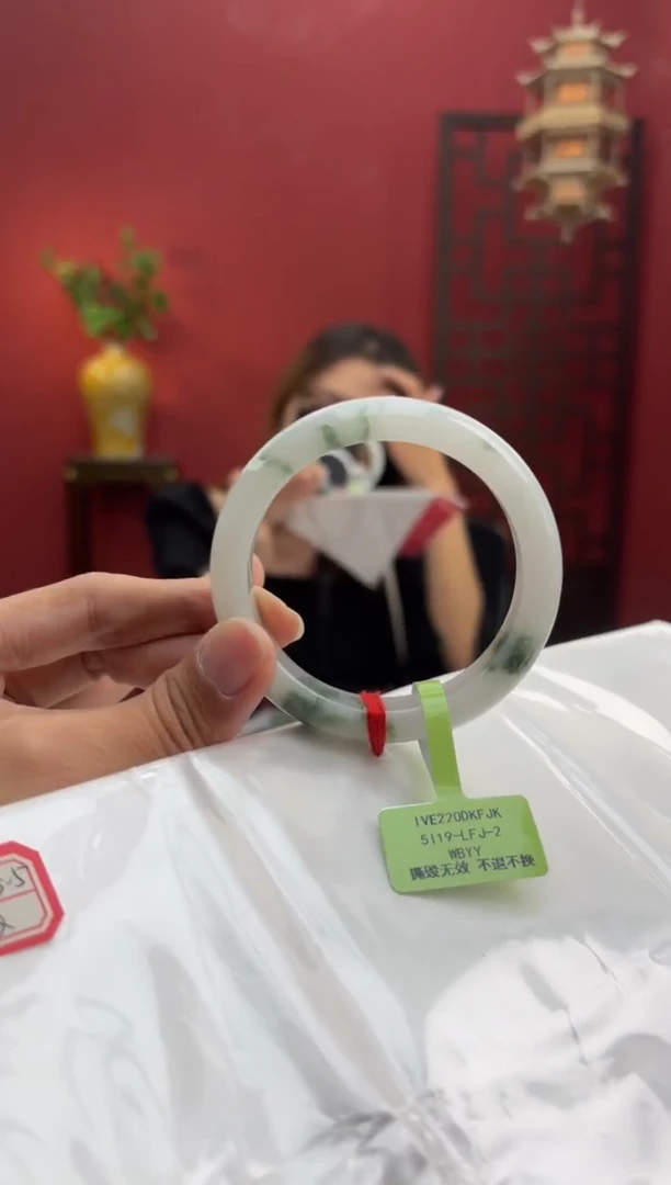 未镶嵌手镯翡翠翡翠手镯