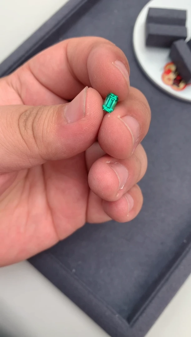 【闪购商品】祖母绿裸石未镶嵌65分祖母绿