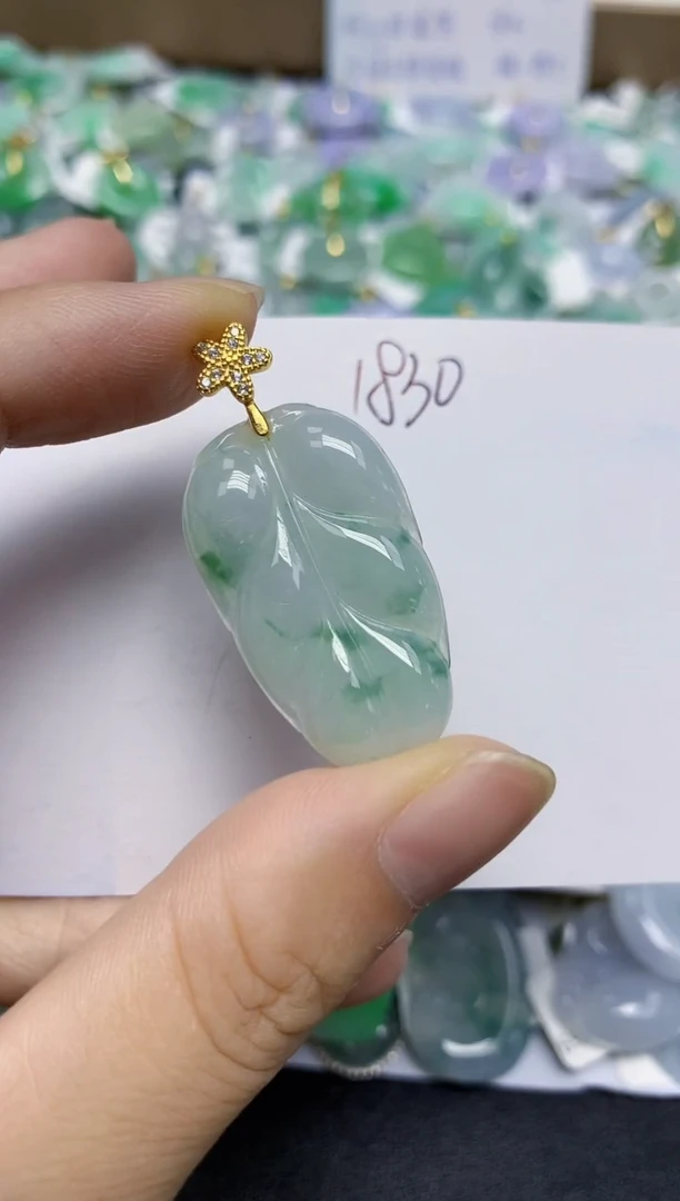 翡翠未镶嵌颈饰11111111111