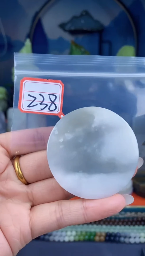 和田玉未镶嵌挂件和田玉