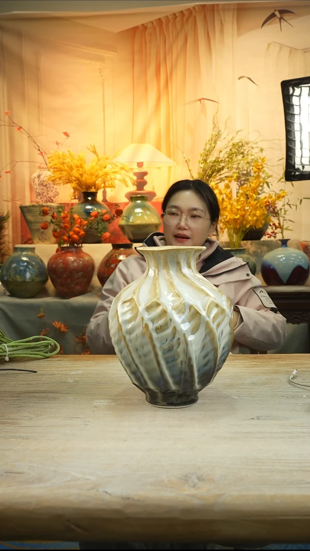 高度25口经11陶瓷花瓶