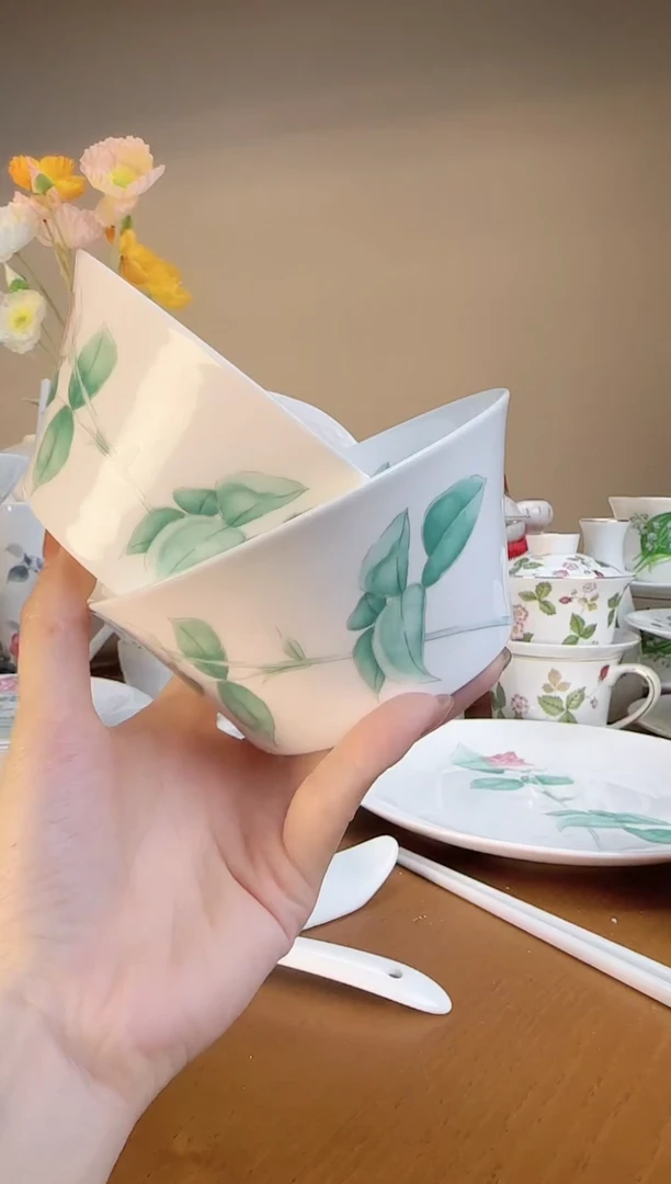 【闪购商品】 玫瑰高骨瓷米碗2个